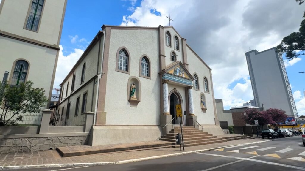 Lojas de Guarapuava não podem abrir no feriado municipal de Nossa Senhora de Belém, nesta segunda-feira (02).