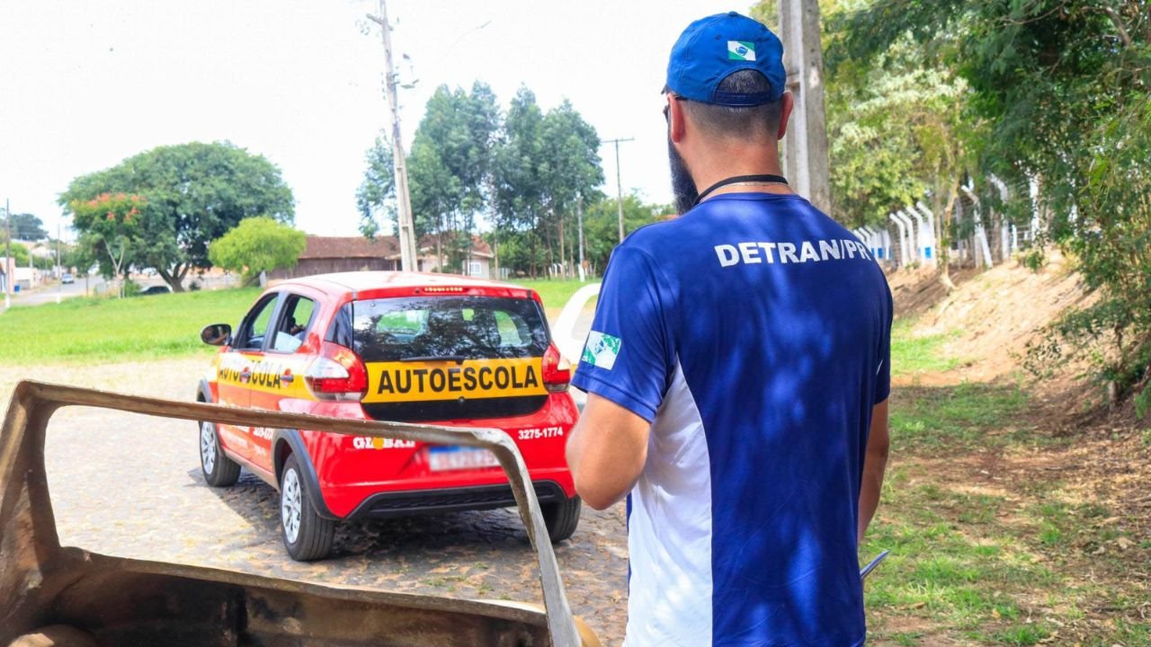 Detran do Paraná anuncia fim da baliza no exame prático da CNH