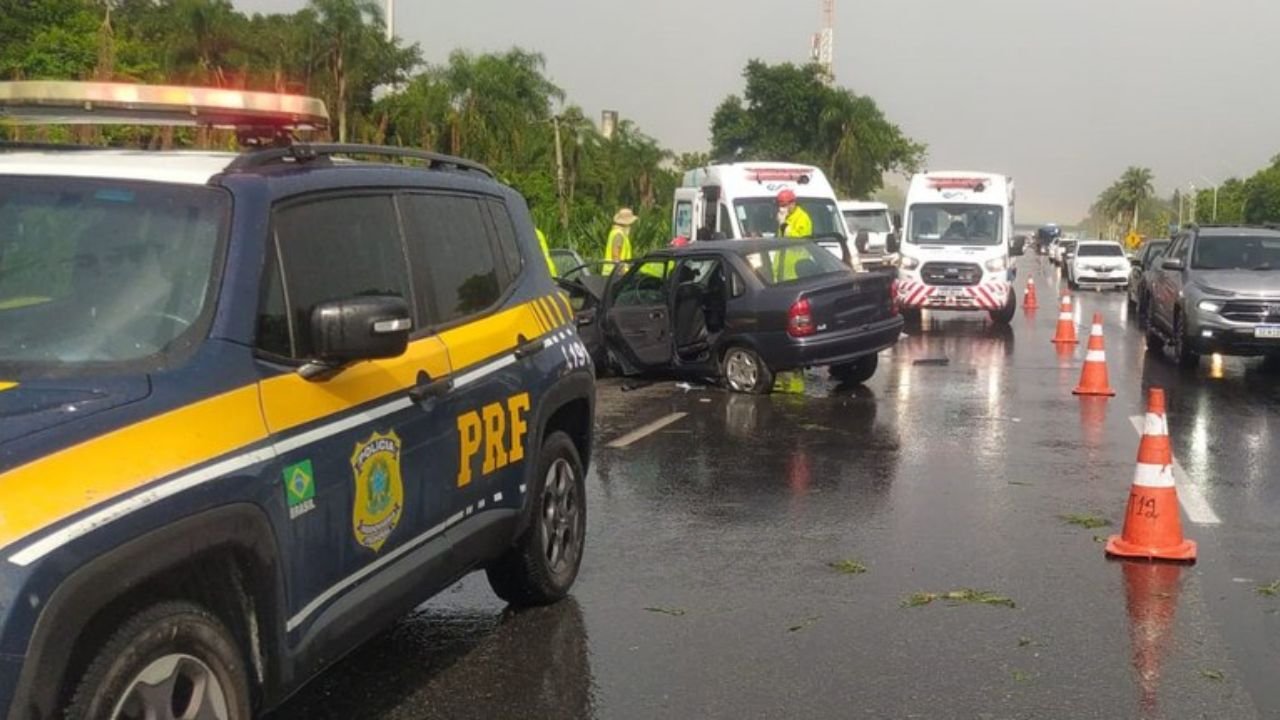 PRF, Carnaval 2026, mortes nas BRs, acidentes no Paraná, colisão frontal, atropelamento, excesso de velocidade, embriaguez ao volante, Operação Rodovida, segurança nas rodovias