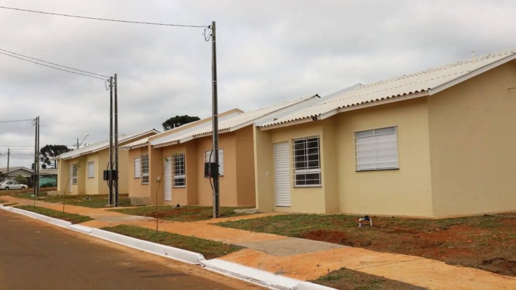 Casas do Programa Vida Digna II, em Guarapuava, onde foram registradas denúncias de negociação irregular de imóveis populares.