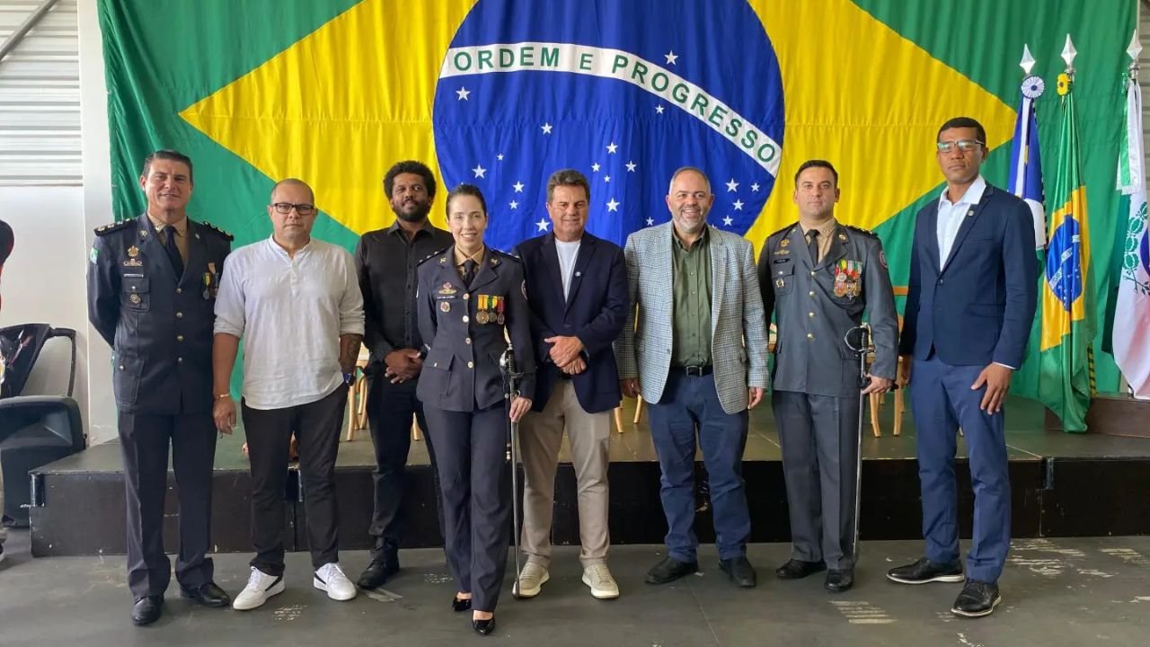 Prefeito Denilson Baitala participa da solenidade de passagem de comando do Corpo de Bombeiros em Guarapuava