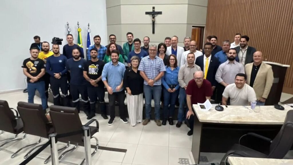 Vereadores de Guarapuava durante votação do projeto que cria a Guarda Municipal