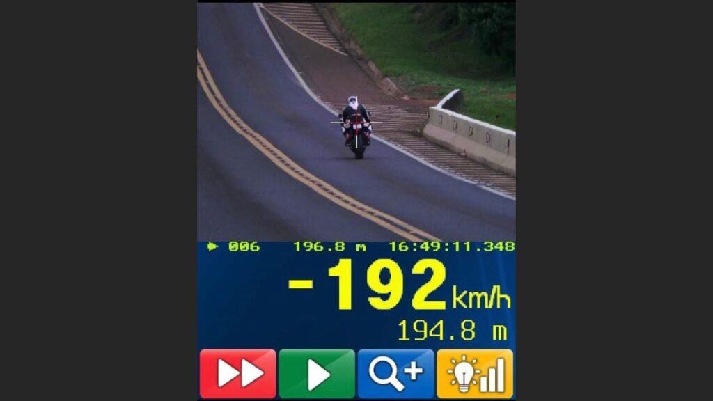 Fiscalização da PRF na BR-277 em Guarapuava