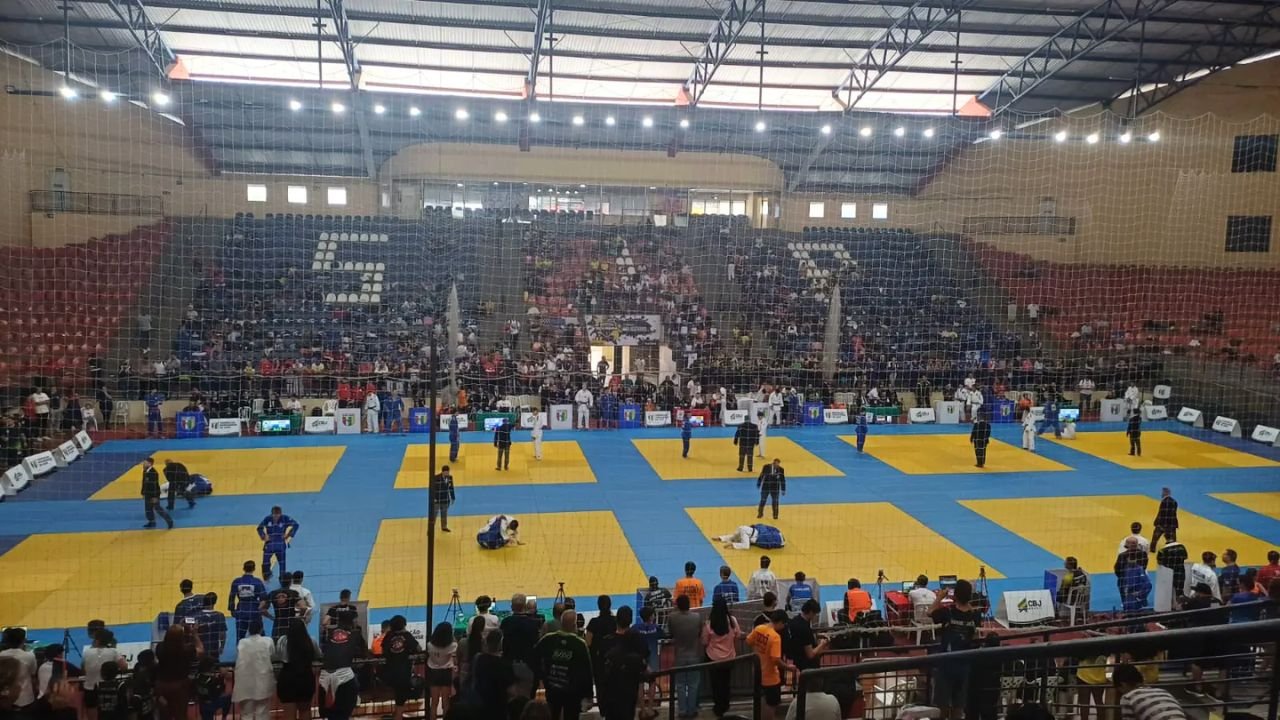 Atletas de Guarapuava conquistam medalhas e vitórias em competições de lutas