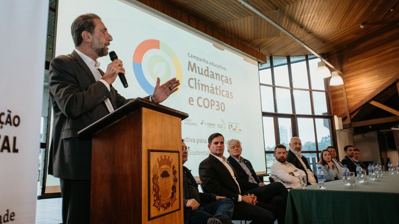 Iniciativa percorre 21 municípios com debates sobre tecnologia, sustentabilidade e os impactos da inteligência artificial nas profissões