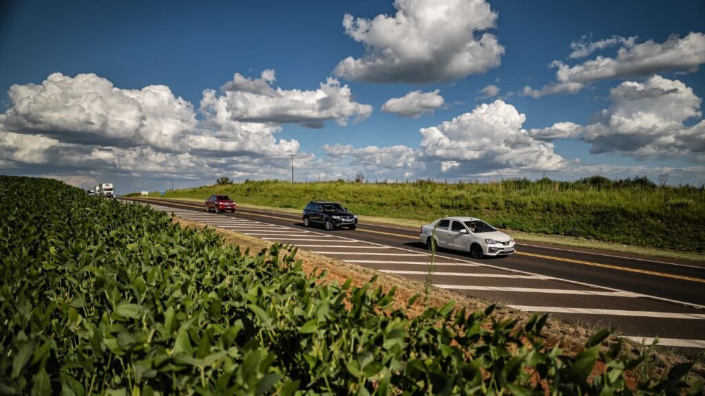 Rodovias do Paraná devem ter aumento no movimento durante o feriado