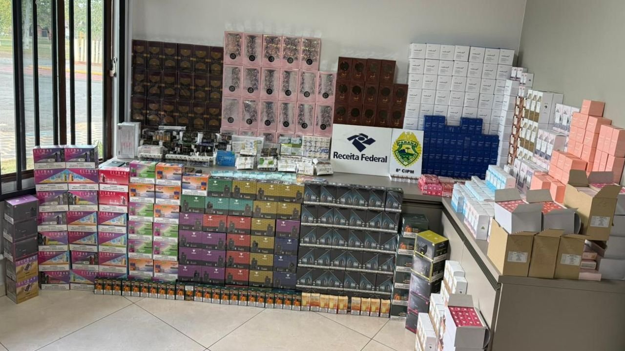 Apreensão da Receita Federal na BR-277 em Irati.