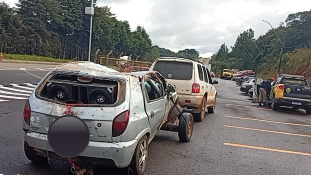 Motorista é preso por embriaguez após capotar carro na PR-170 em Guarapuava