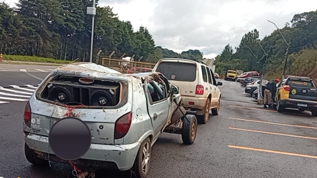 Motorista é preso por embriaguez após capotar carro na PR-170 em Guarapuava