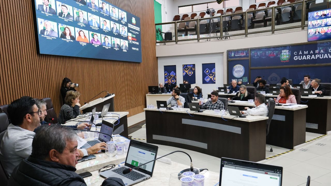 Projeto aprovado pela Câmara de Guarapuava institui a campanha Maio Laranja no calendário oficial do município.