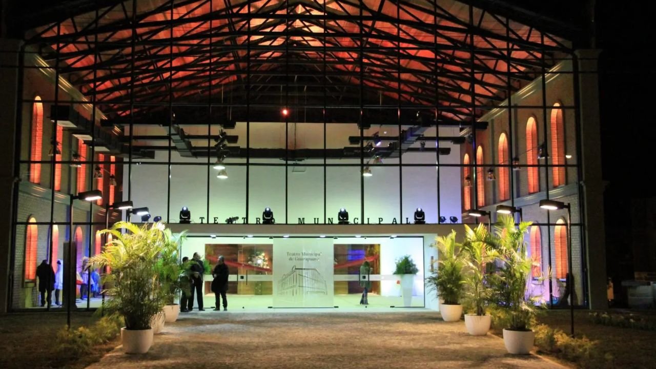 Espetáculos “DESMUNDO” e “FUNDURA”, da desCompanhia de dança, serão apresentados gratuitamente em Guarapuava nos dias 14 e 16 de maio. Foto: Divulgação.