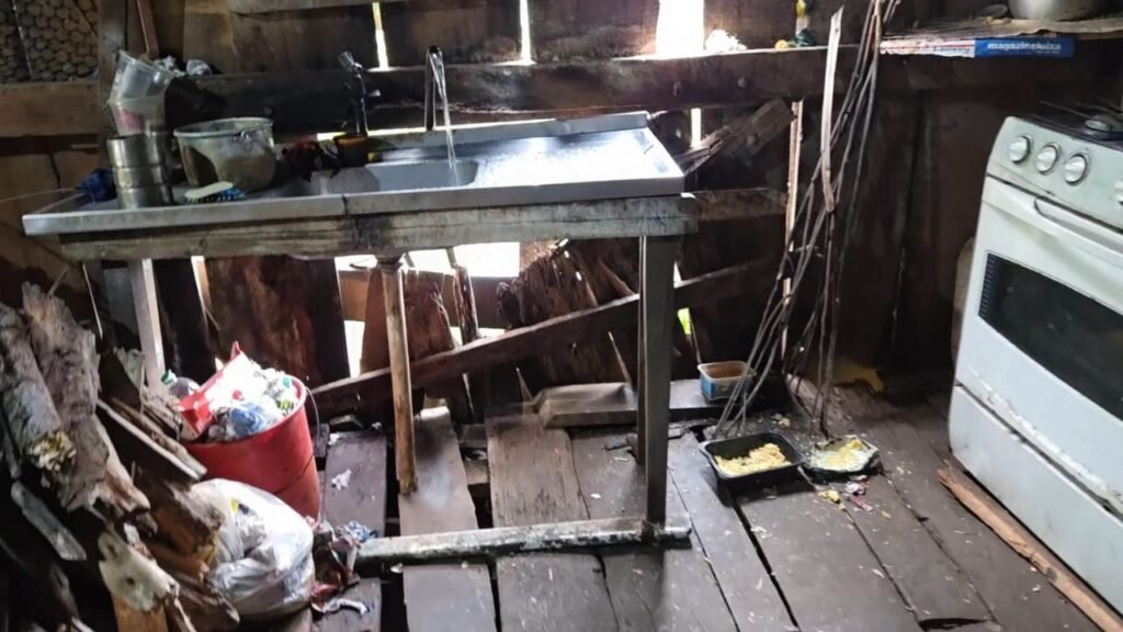 Fiscalização resgata trabalhador de 84 anos em propriedade rural de Guarapuava. Fotos: Divulgação/ MTE