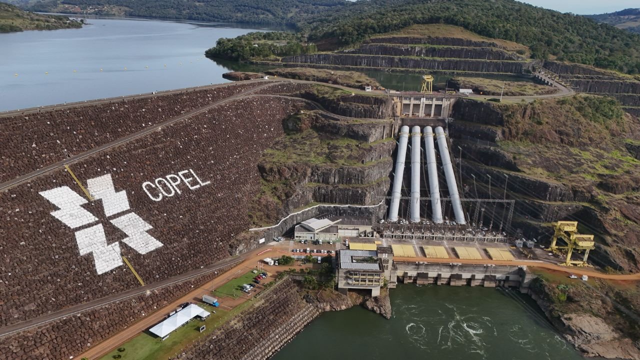 Evento marcou o início das obras de ampliação das usinas hidrelétricas de Segredo e Foz do Areia. O projeto vai aumentar a capacidade de geração de energia da Copel em 33% e gerar empregos na região. Foto: Geraldo Bubniak/AEN
