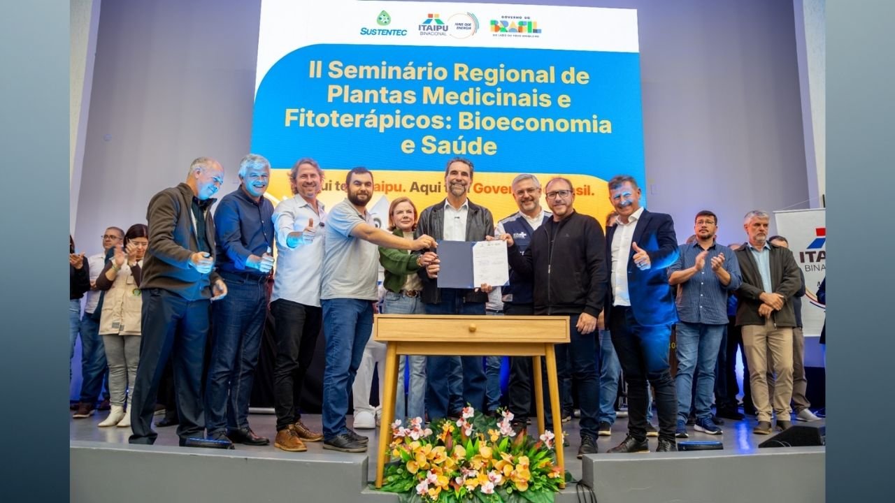 Evento reuniu agricultores, profissionais da saúde e representantes de municípios para discutir plantas medicinais, fitoterápicos e bioeconomia. Fotos: Divulgação/ Itaipu Binacional