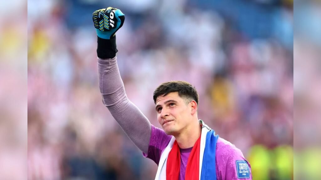 Orlando Gill comemora após defender dois pênaltis contra a Alemanha e garantir a classificação do Paraguai às quartas de final da Copa do Mundo. Foto: Robert Cianflone/Getty Images / Esporte News Mundo