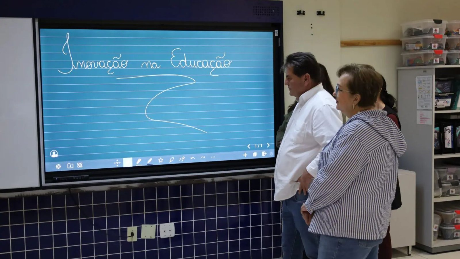 Guarapuava entrega novos equipamentos tecnológicos para escolas municipais. Fotos: Divulgação/ Prefeitura de Guarapuava