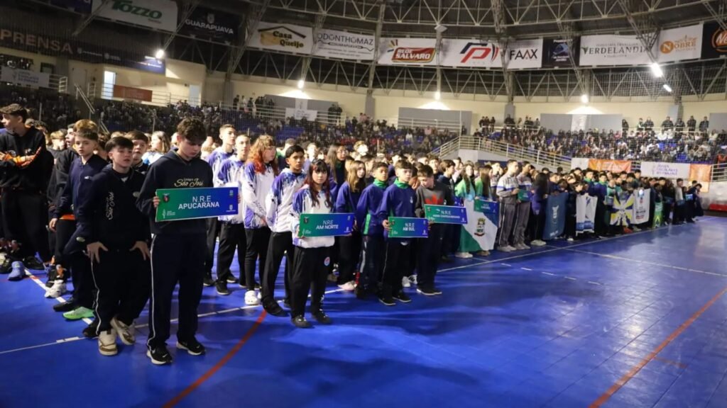 Cerimônia de abertura dos Jogos Escolares do Paraná reúne milhares de atletas em Guarapuava