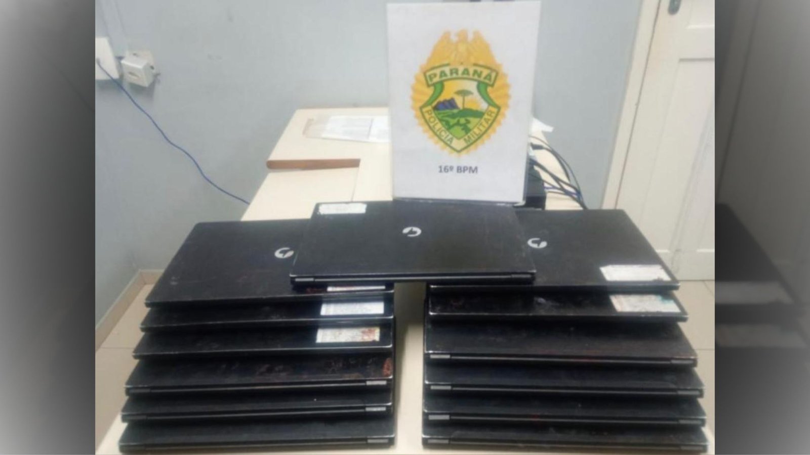 13 tablets recuperados pela Polícia Militar após furto em colégio estadual na Vila Carli, em Guarapuava