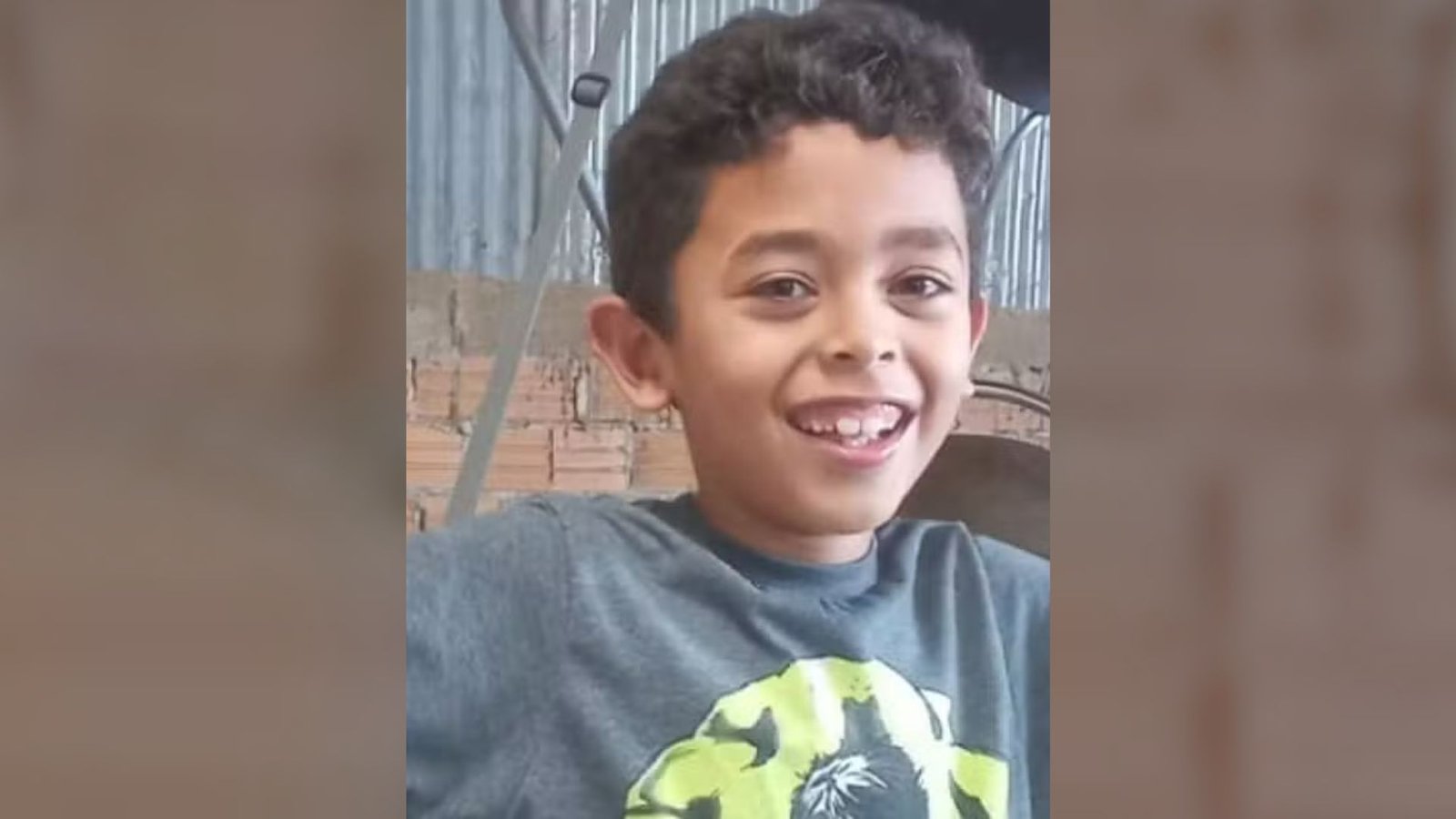 Matheus Lourenço Barbosa, de 9 anos, morreu nesta segunda-feira (21), após ser baleado dentro de uma casa em Guarapuava. Foto: Arquivo pessoal/ via g1