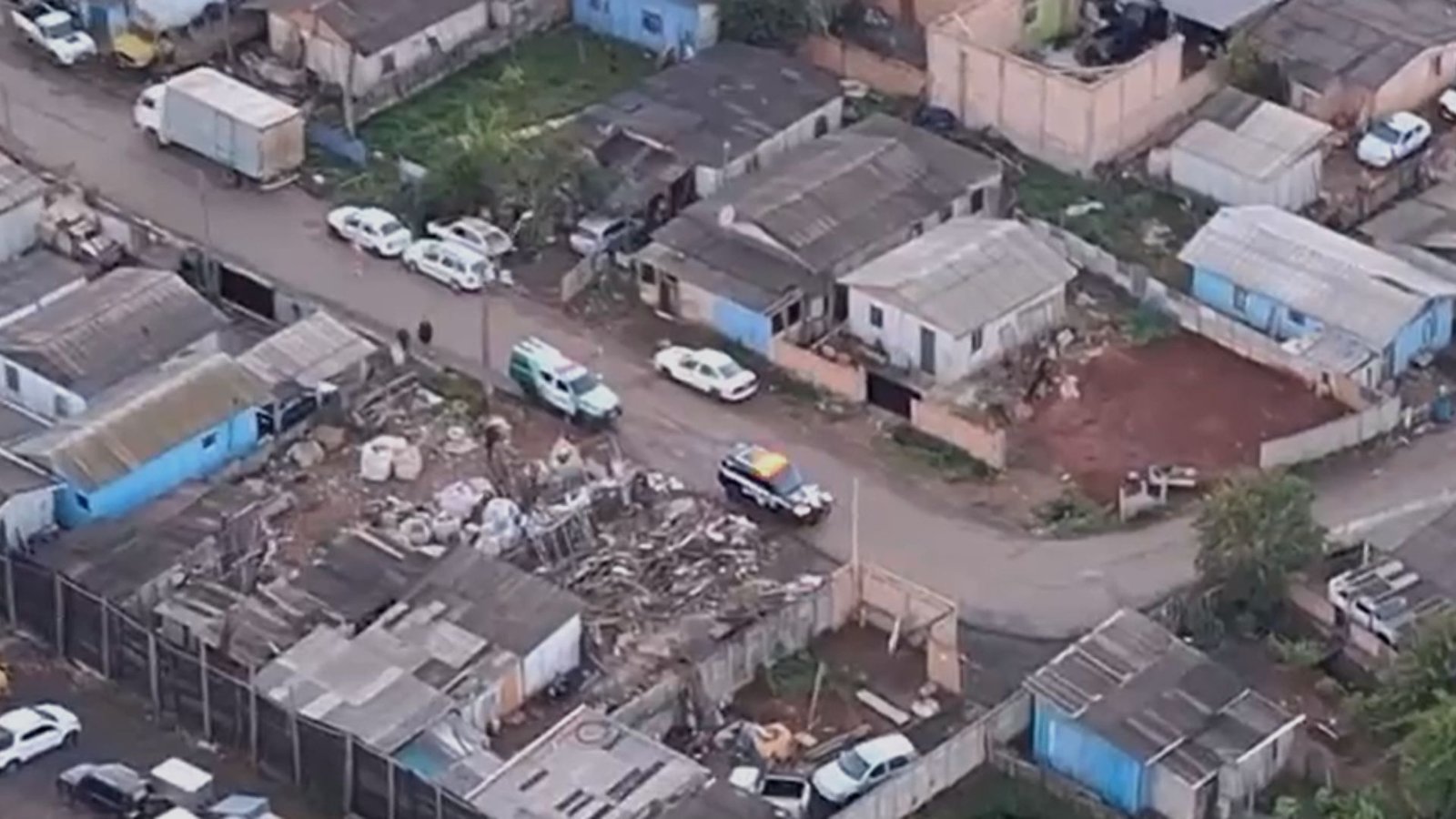 Operação mobilizou cerca de 150 policiais para cumprir 23 mandados em Guarapuava e Campina do Simão. Foto: Reprodução/ PMPR e PCPR