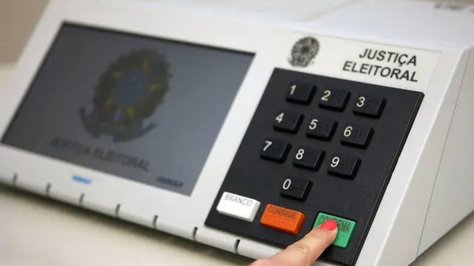Mais de 560 mil urnas eletrônicas serão distribuídas pelos 27 tribunais regionais eleitorais para as Eleições 2026. Foto: Divulgação/TSE
