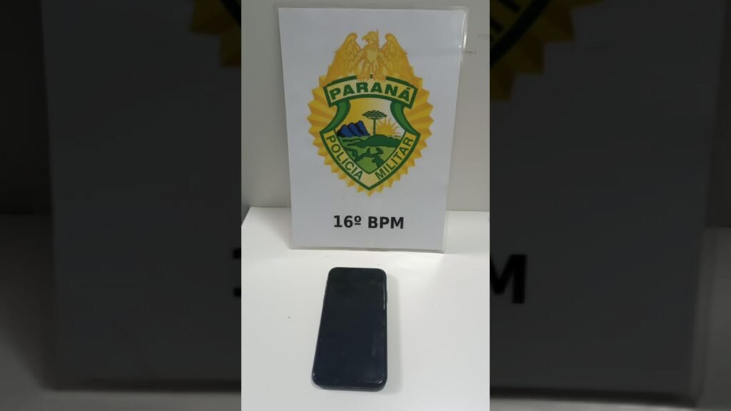 Celular foi recuperado pela Polícia Militar após rastreamento e buscas na região central de Guarapuava. Divulgação/Polícia Militar
