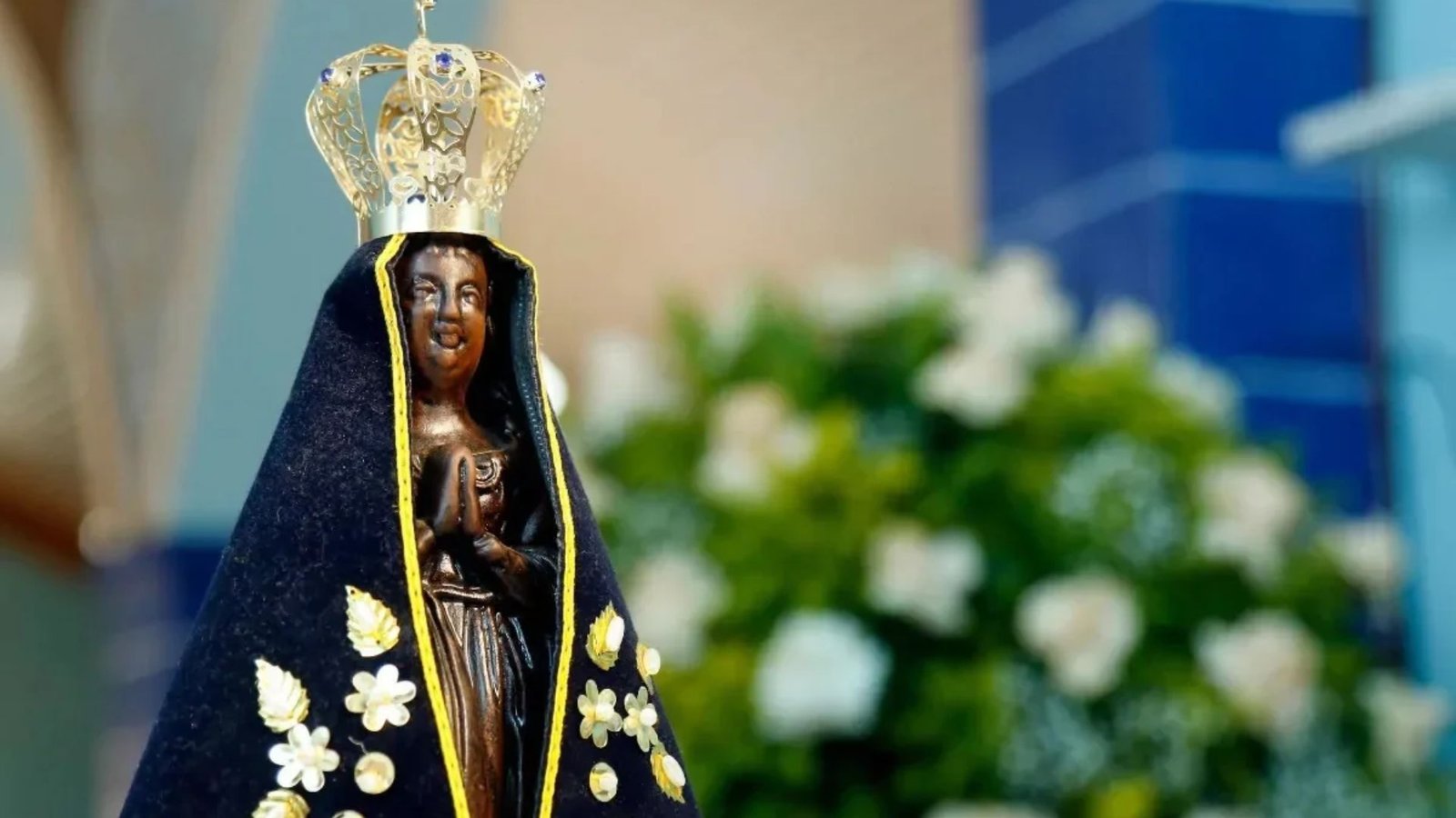 Santuário Nossa Senhora Aparecida, no bairro Bonsucesso, em Guarapuava, terá missas, romarias e atividades festivas nesta segunda-feira (12), durante a 57ª Festa da Padroeira.
