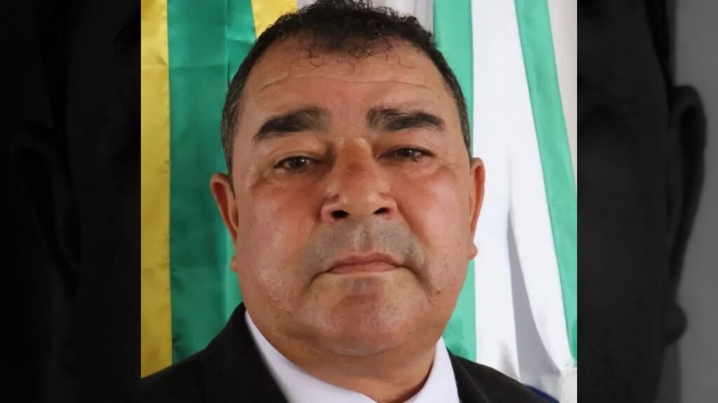 José Neuri da Silva, vereador de Goioxim, morreu em julho de 2025. A Justiça aceitou denúncia contra um primo da vítima, acusado de homicídio por estrangulamento e duas fraudes processuais.