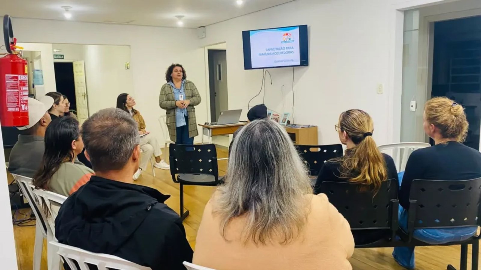 Capacitação realizada em Guarapuava orientou cinco famílias interessadas no acolhimento temporário de crianças e adolescentes. Foto: Divulgação/ Prefeitura de Guarapuava